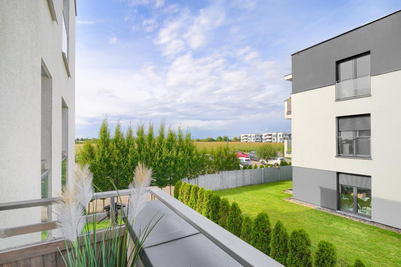 Poznan Grafitowa Modern Apartment Exterior foto